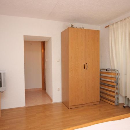 Apartments And Rooms With Parking Space Cunski, Losinj - 2498 객실 사진