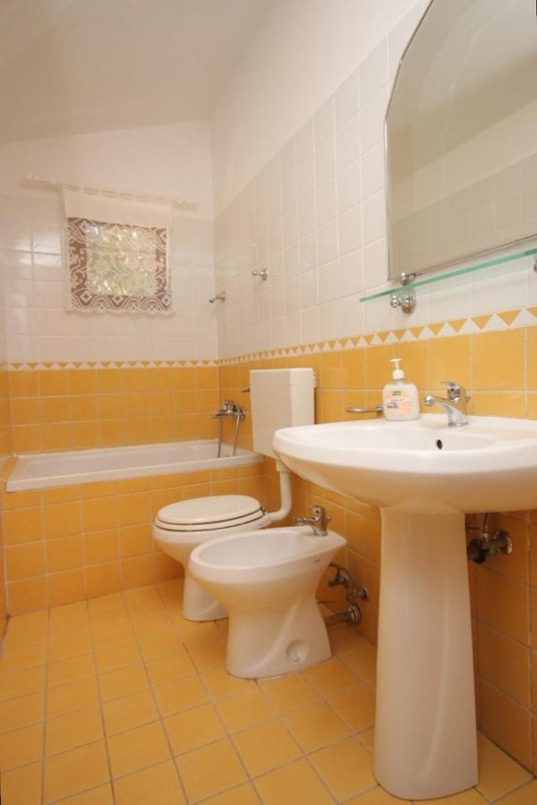 Apartments And Rooms With Parking Space Cunski, Losinj - 2498 외부 사진