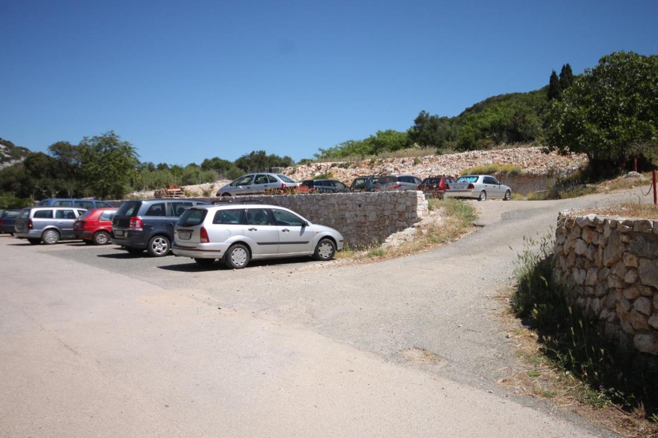 Apartments And Rooms With Parking Space Cunski, Losinj - 2498 외부 사진