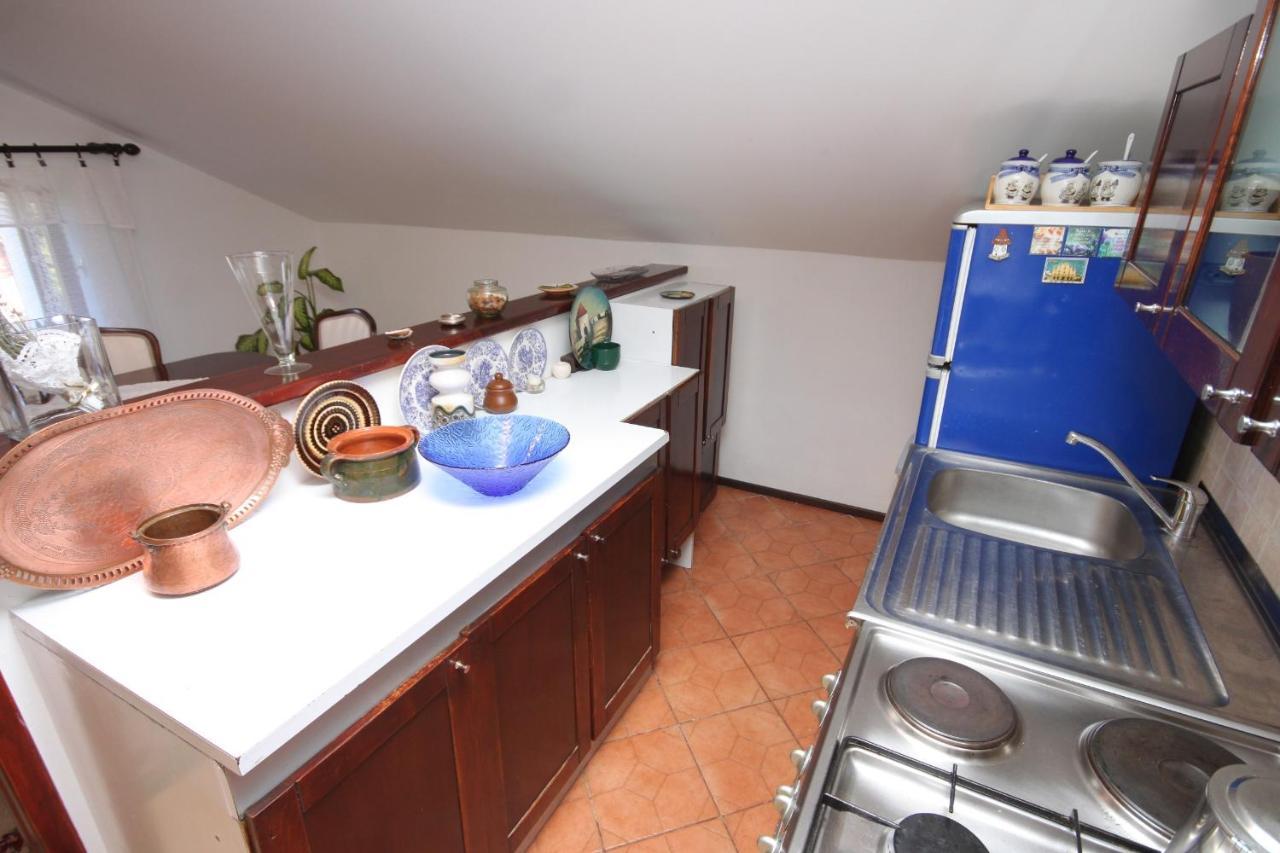 Apartments And Rooms With Parking Space Cunski, Losinj - 2498 외부 사진