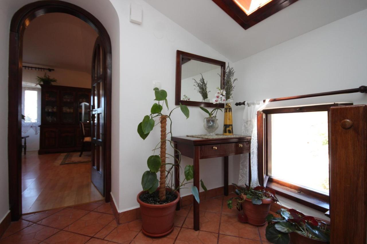 Apartments And Rooms With Parking Space Cunski, Losinj - 2498 외부 사진